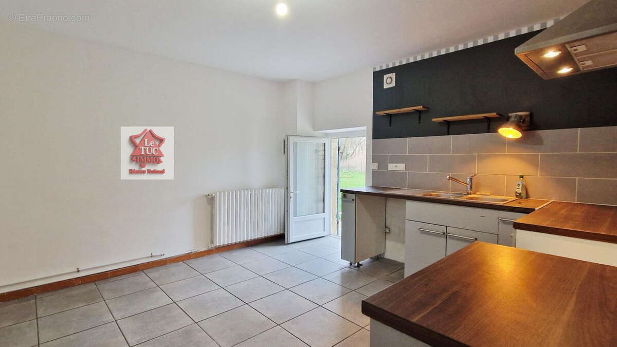 Maison à SAINT-PAUL-TROIS-CHATEAUX