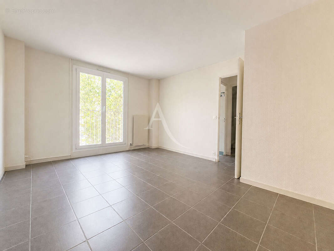 Appartement à FONTENAY-SOUS-BOIS