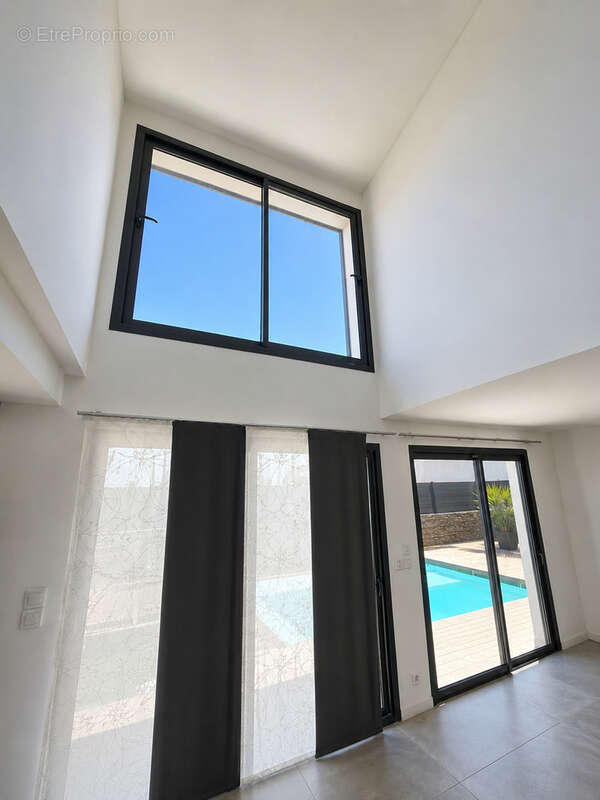 Villa T6 137 m2 + 70 m2 annexe + Piscine - photo 4