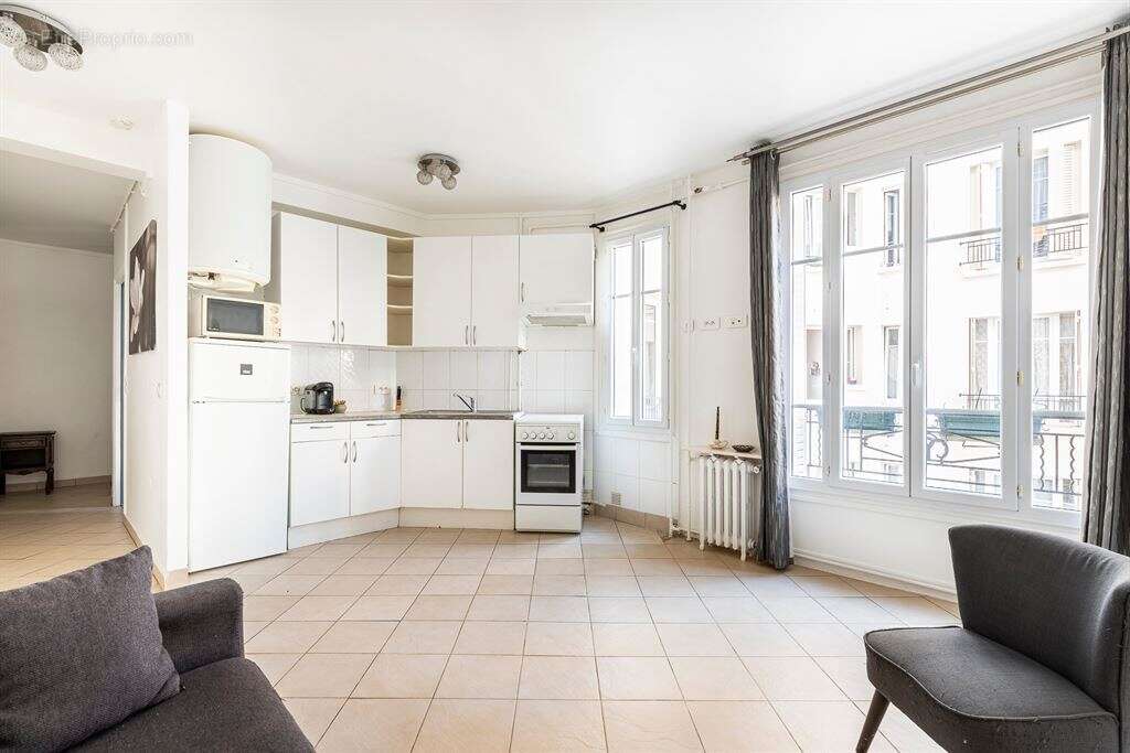 Appartement à PARIS-18E