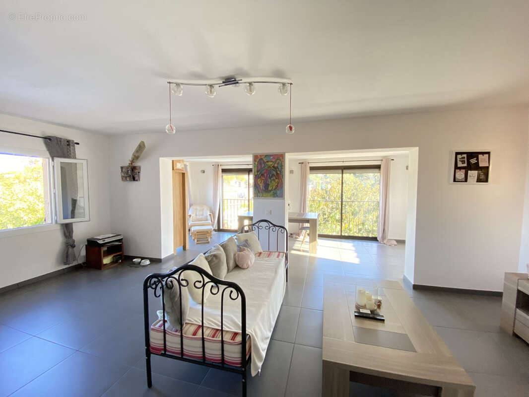 Appartement à L'ILE-ROUSSE