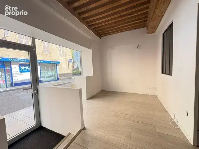 Local commercial, 42 m², Mâcon - photo 2