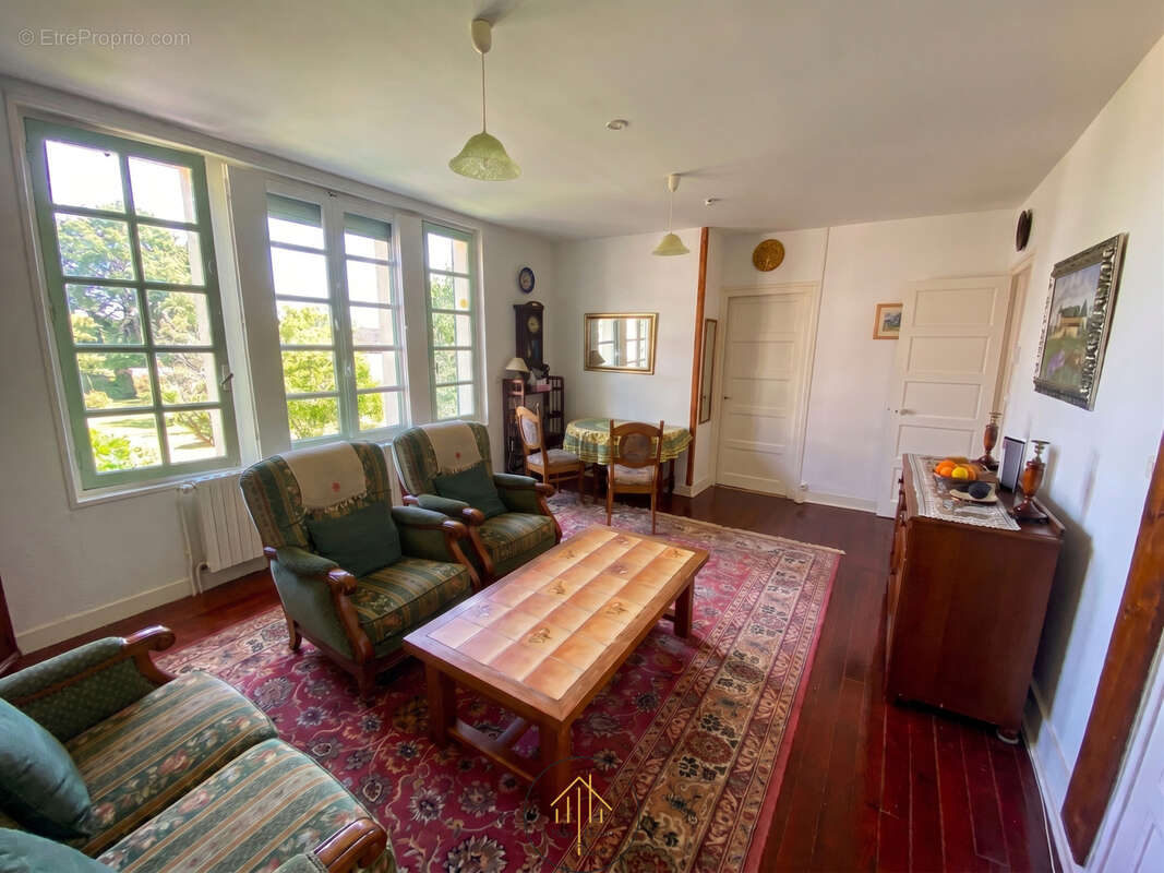 Maison familiale avec double habitation   Un bien rare aux multiples possibilités ! - photo 9