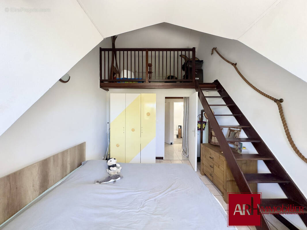 Maison à SAINT-DENIS