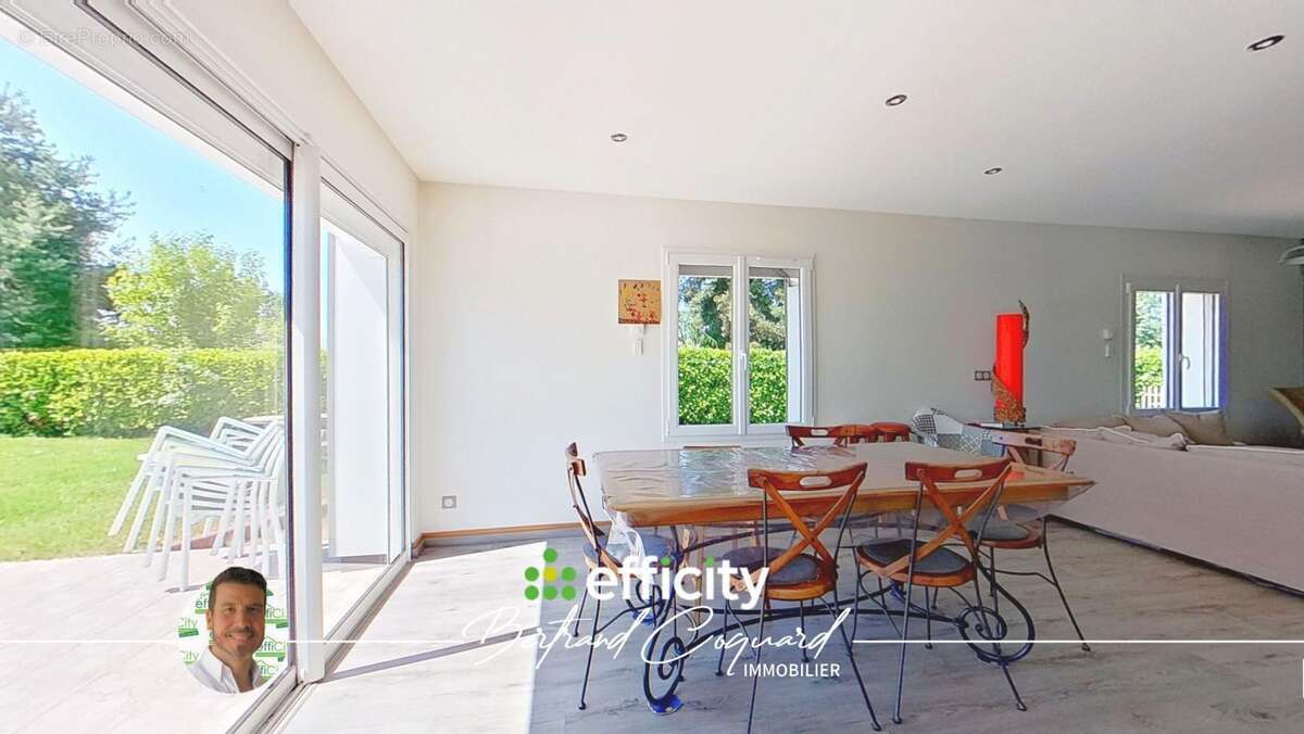Maison 200 m² à Saint-Jodard  - photo 6