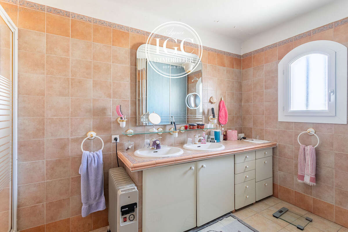 Maison à SAUSSET-LES-PINS