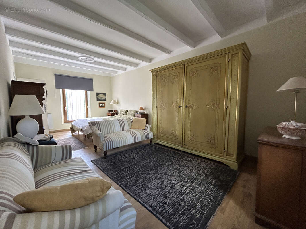 Maison à SAINT-QUENTIN-LA-POTERIE