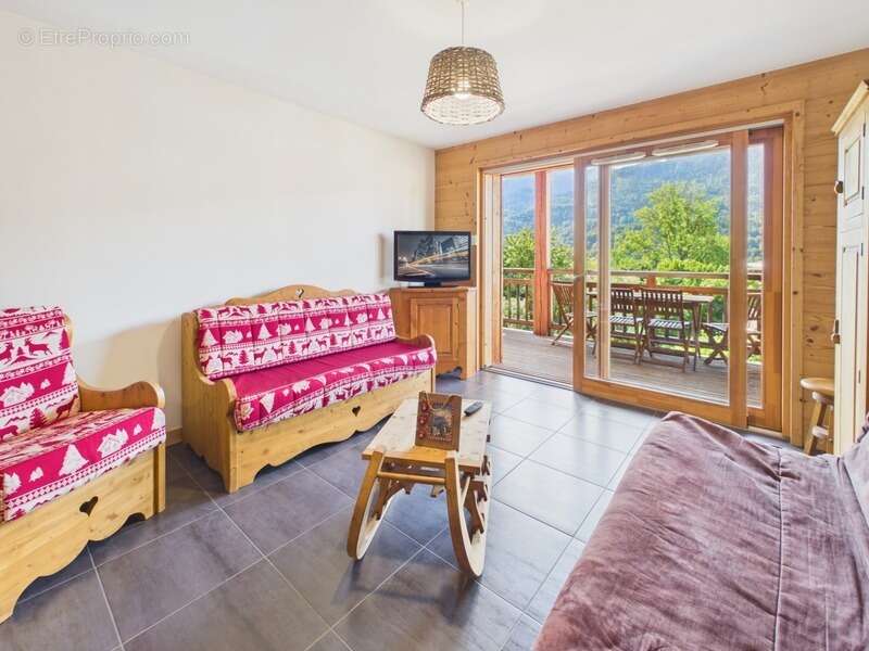 Haute Savoie (74), à vendre SAMOENS - Domaine skiable Grand Massif - Appartement T3 bis - photo 4