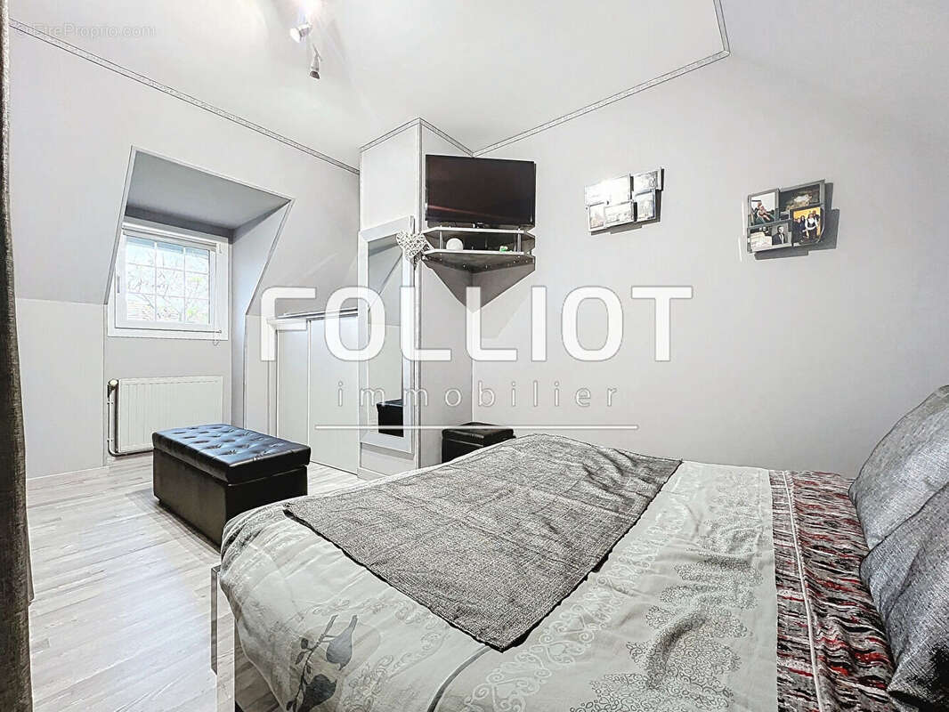 Maison à SAINTE-CROIX-SUR-MER