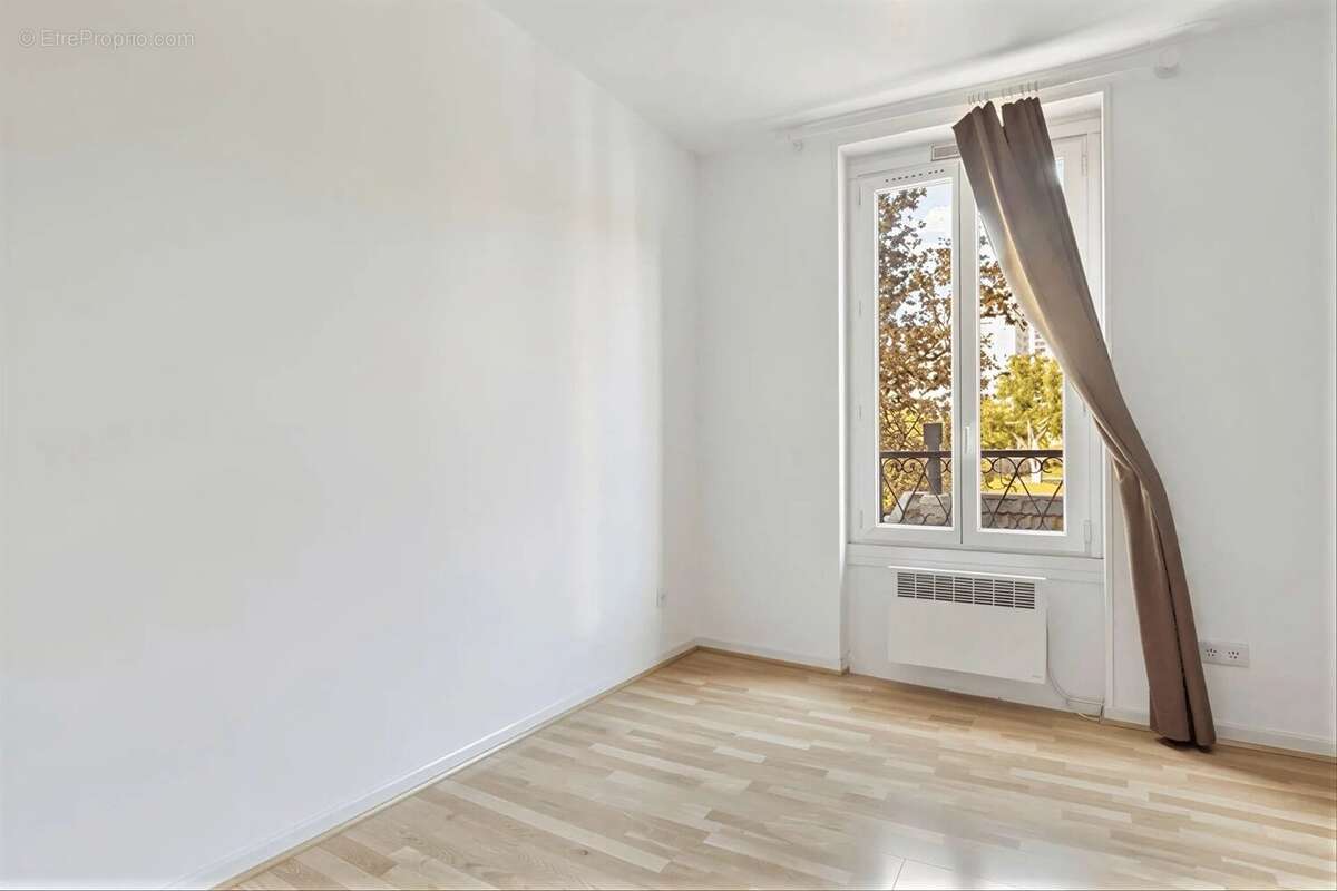 Appartement à AUBERVILLIERS