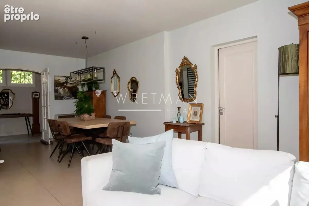 Co Exclusive À vendre près de Valbonne - Domaine de 3 logements - photo 11