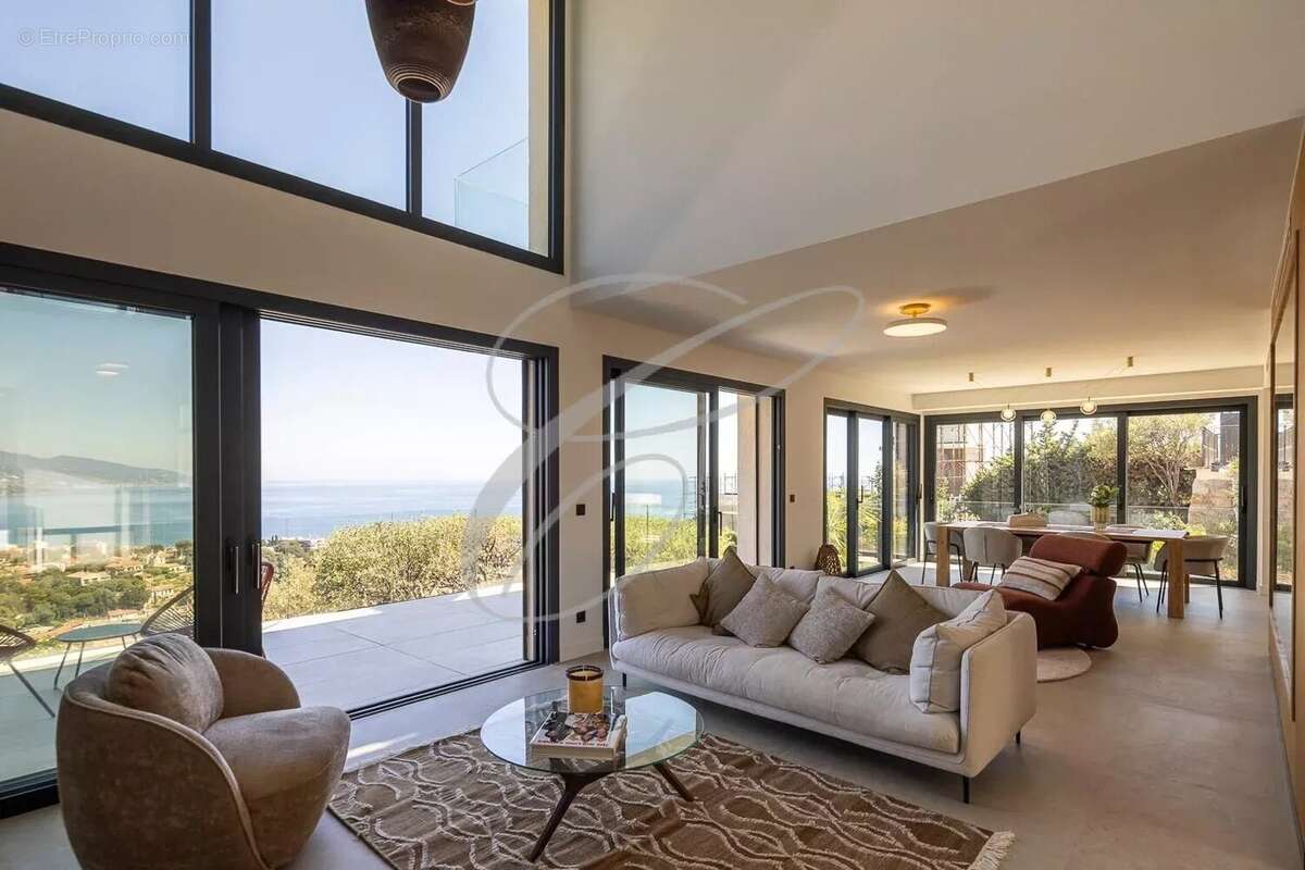 Maison à ROQUEBRUNE-CAP-MARTIN