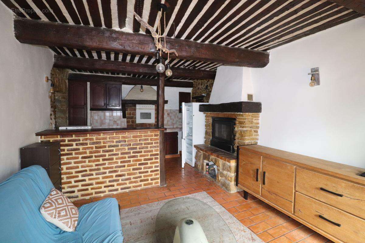 Appartement à CONTES
