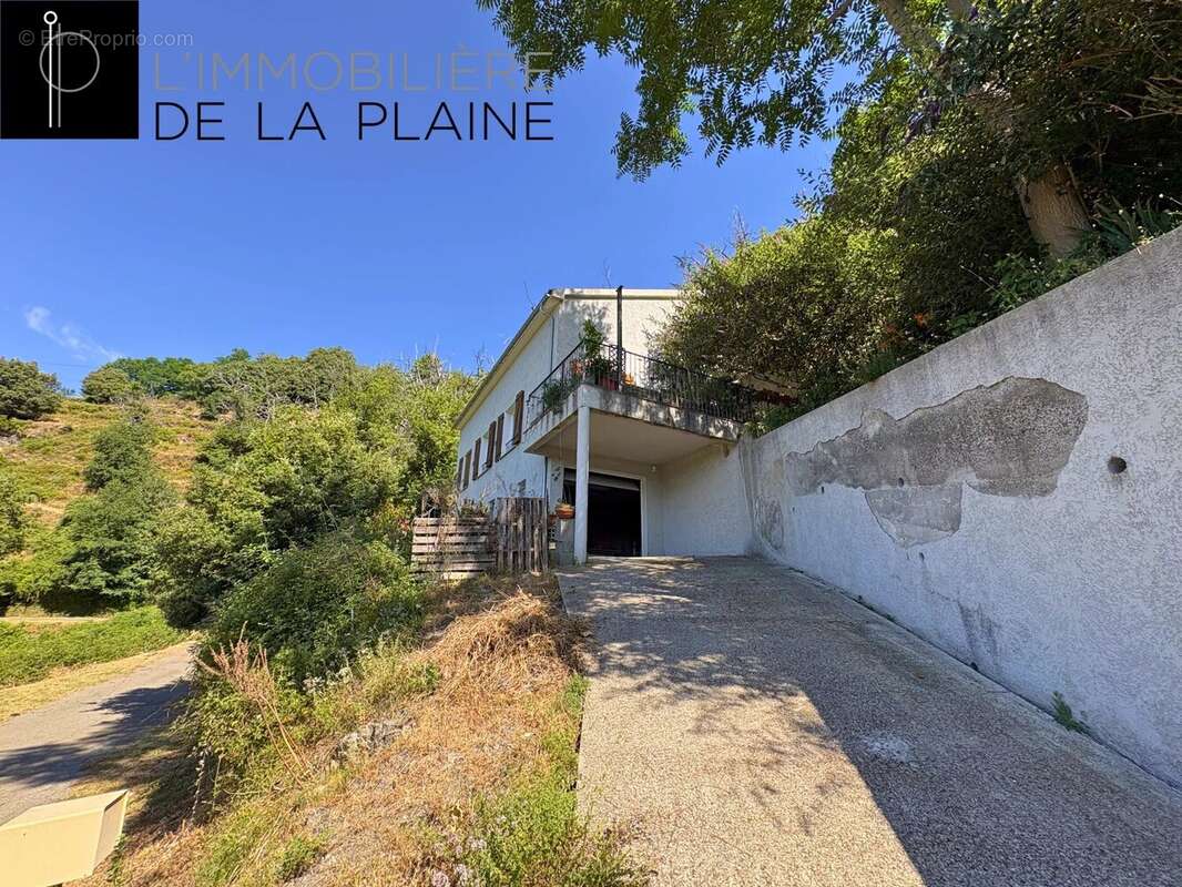 A vendre - Maison T4 avec grand terrain à Croce - photo 2