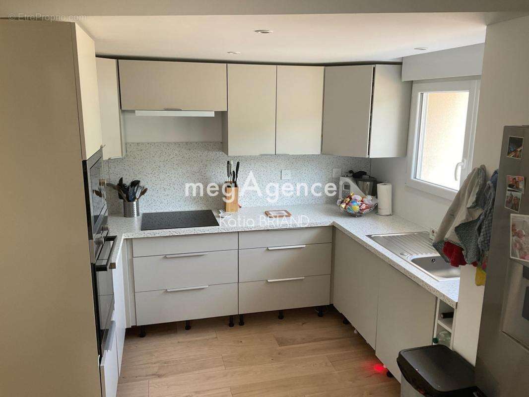 Maison avec trois chambres - photo 2