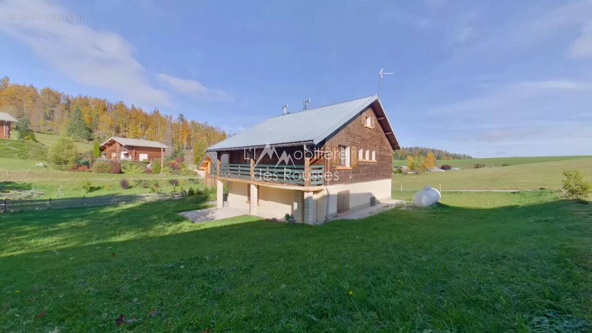 Maison à LA PESSE