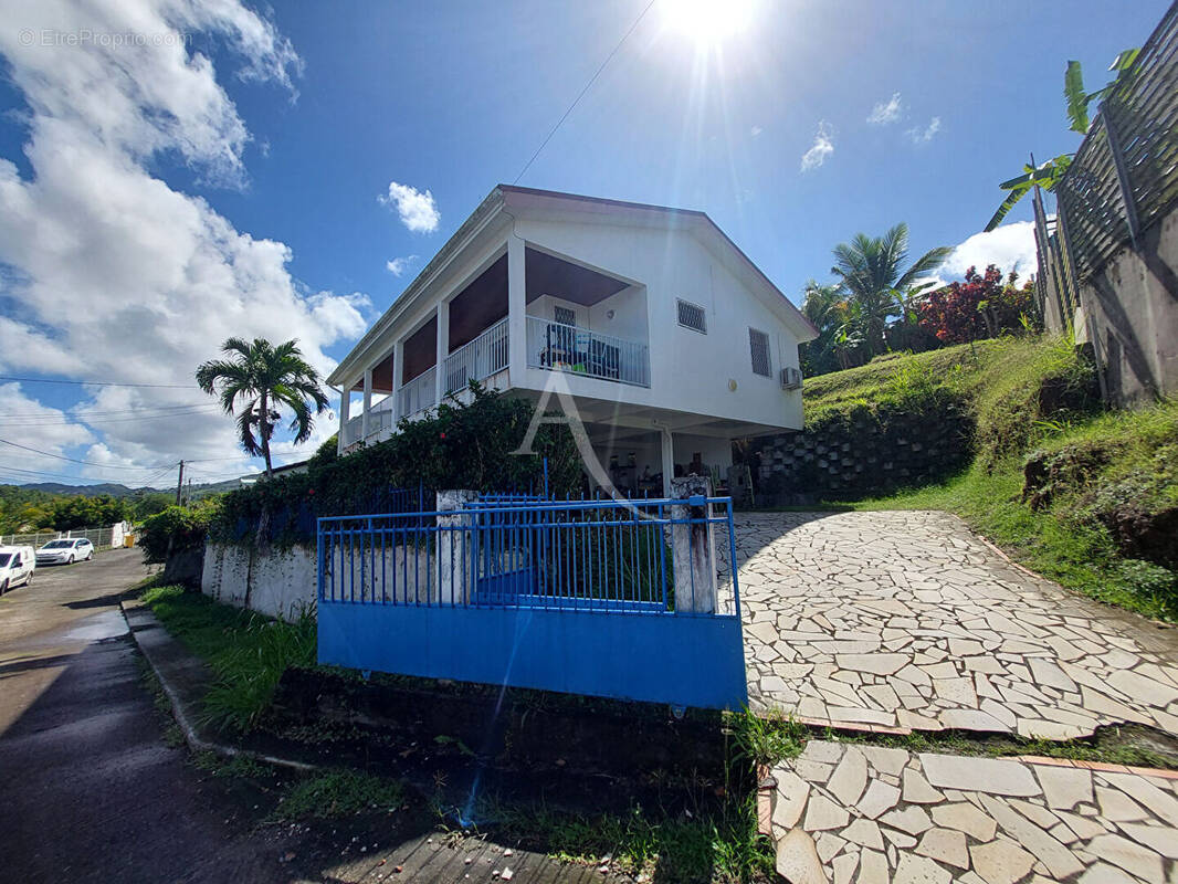 Maison à RIVIERE-SALEE