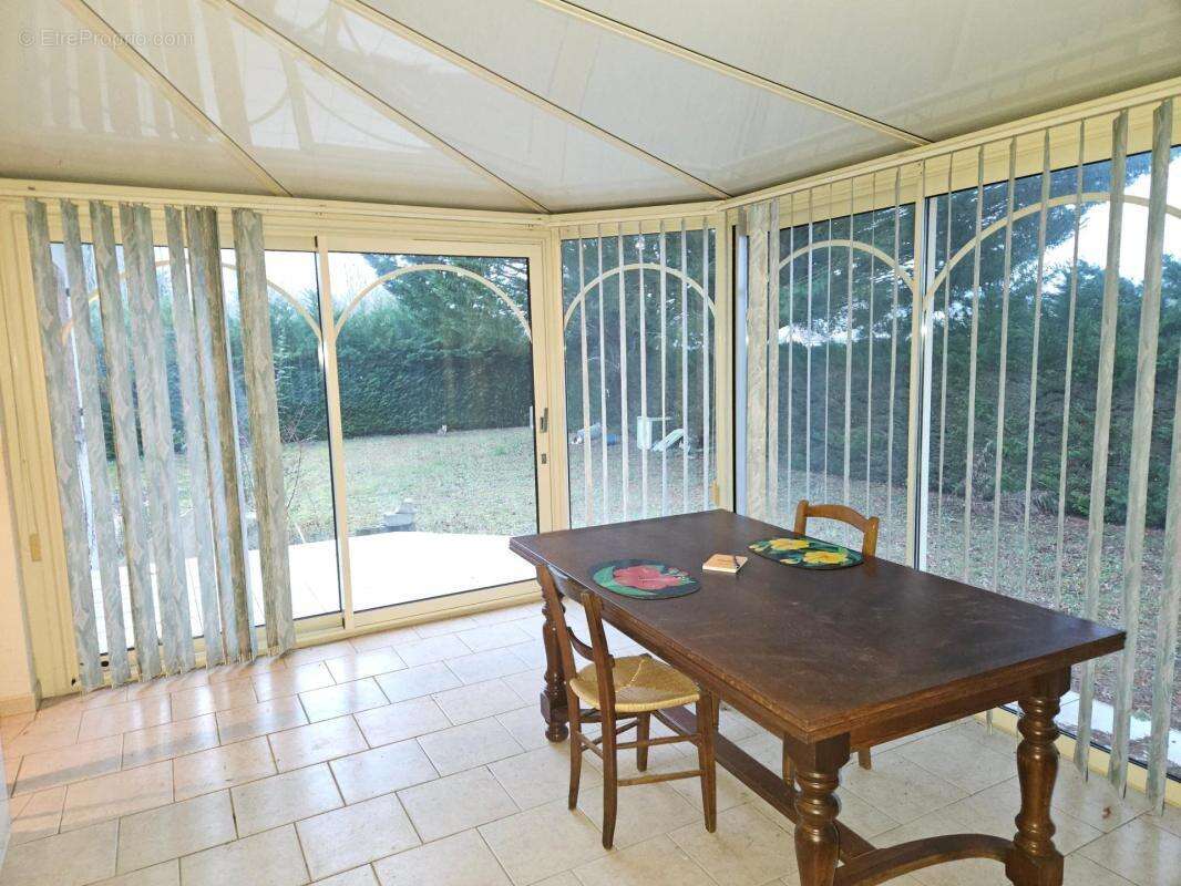 Maison à CHANNAY-SUR-LATHAN