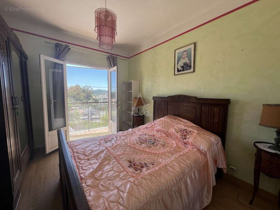 Maison à BORMES-LES-MIMOSAS