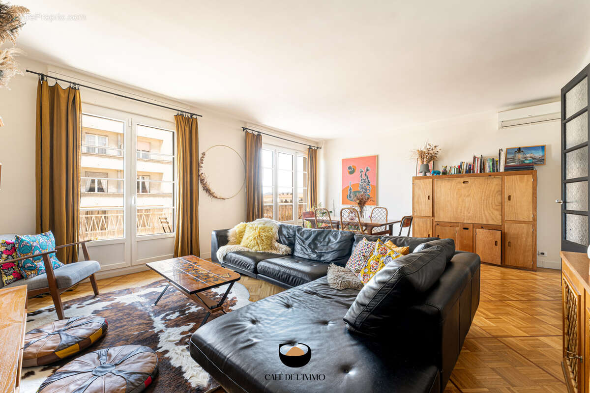 Appartement à MARSEILLE-5E