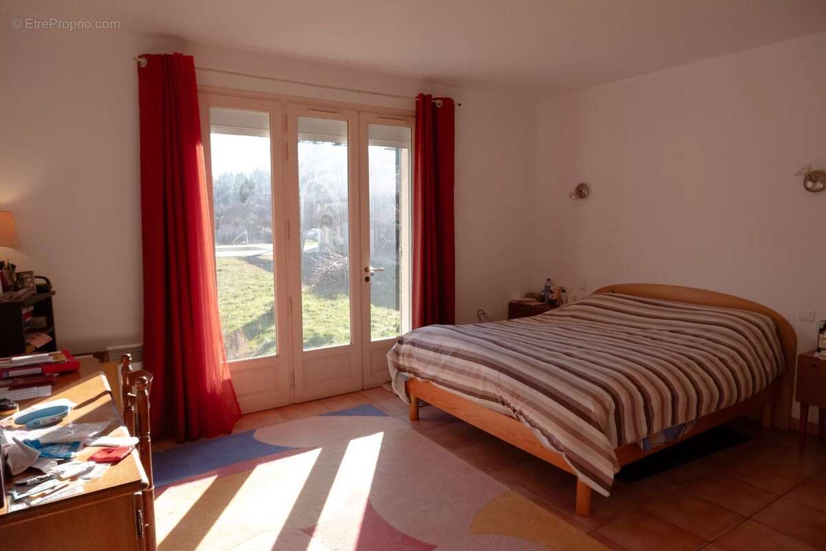 Maison à FONTVIEILLE