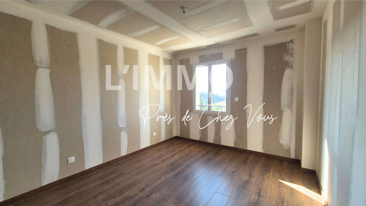 Maison à LA BOUILLADISSE