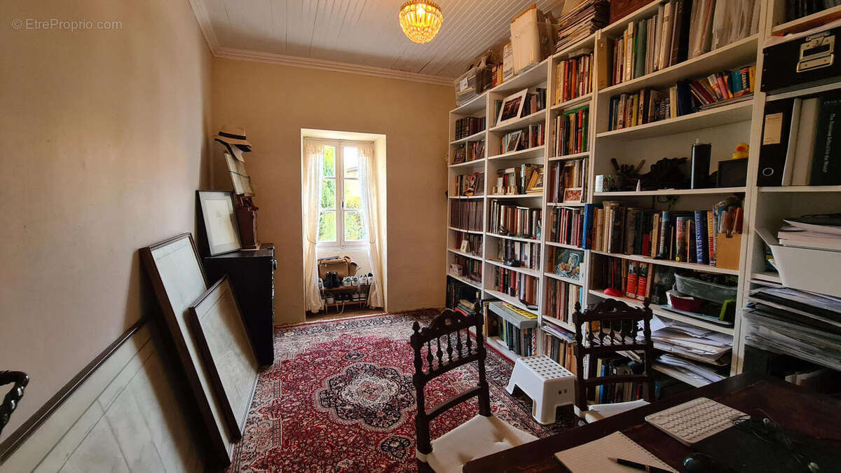 ch2 - Maison à CHALAIS