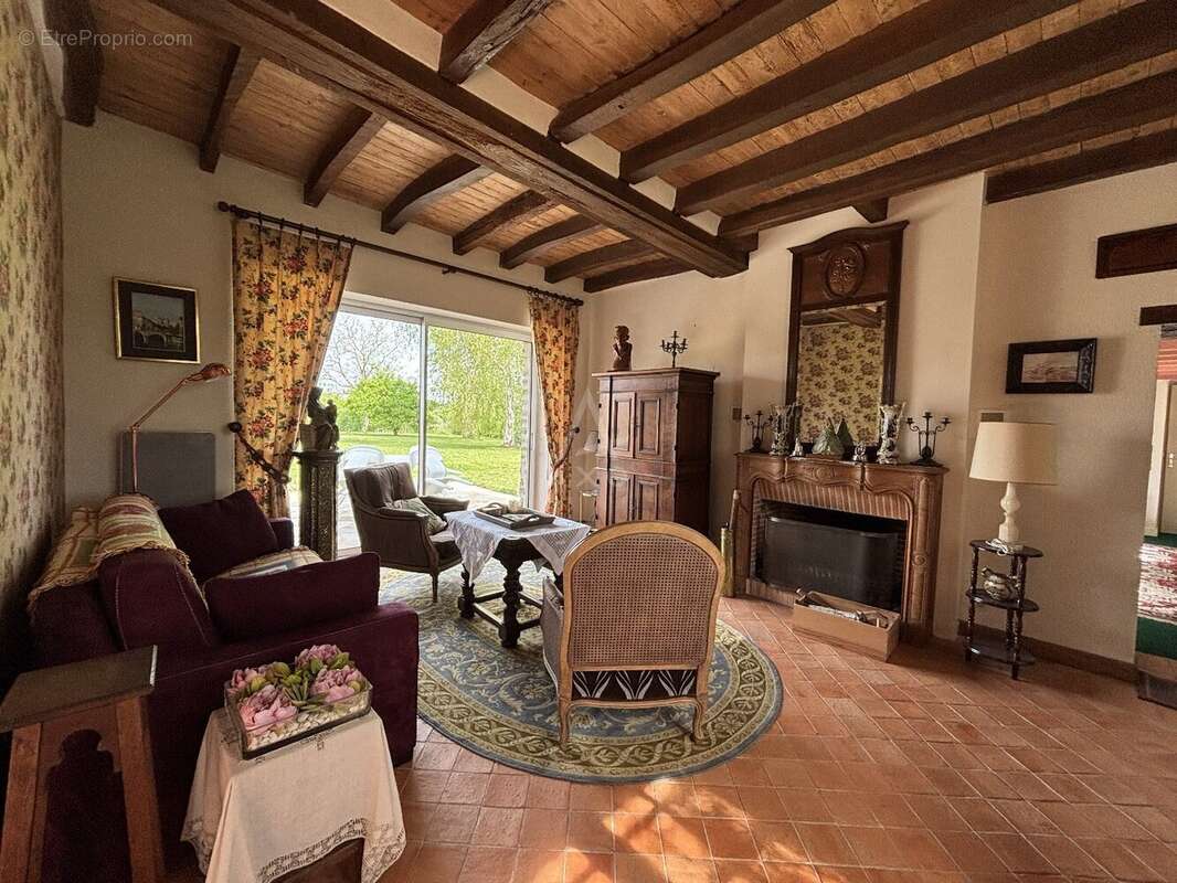 Maison à SAINT-DENIS-D'ANJOU
