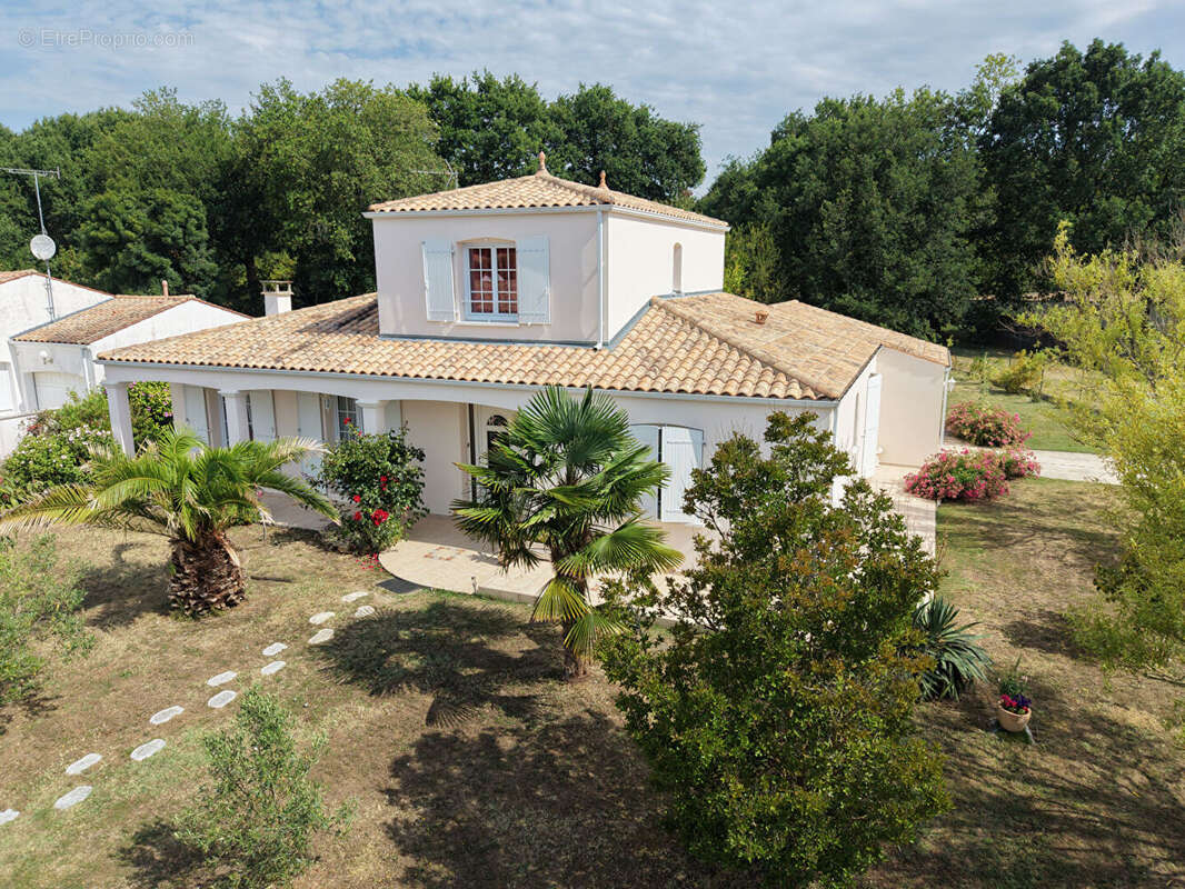 Maison 125 m² à Royan  - photo 2