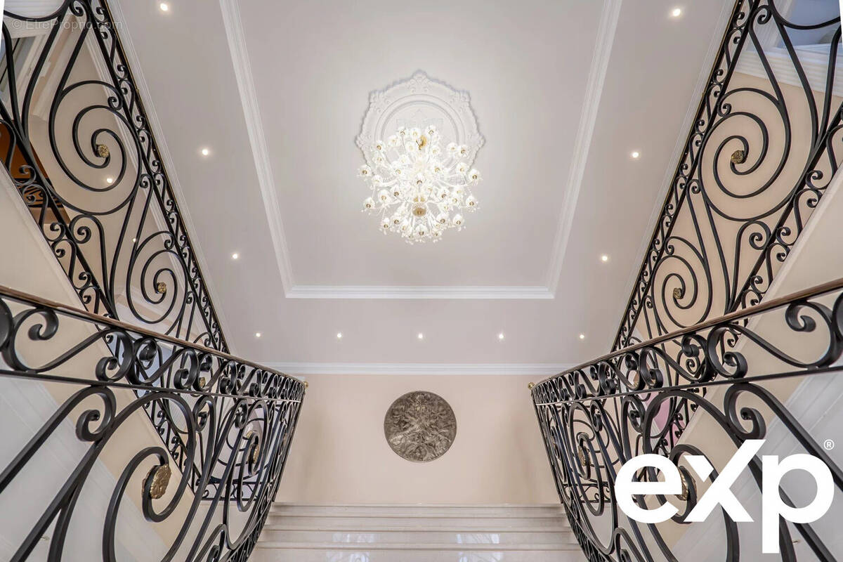 Maison à MAGNY-LE-HONGRE