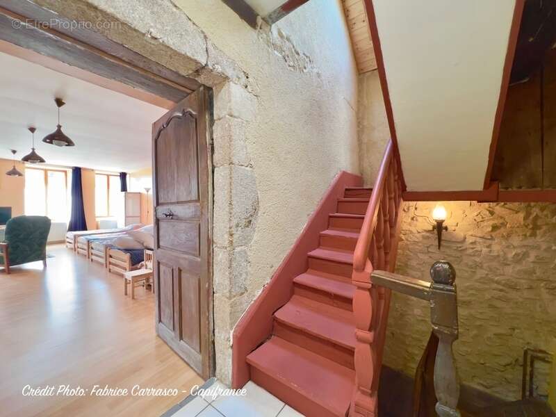 Maison à MONTAIGUT