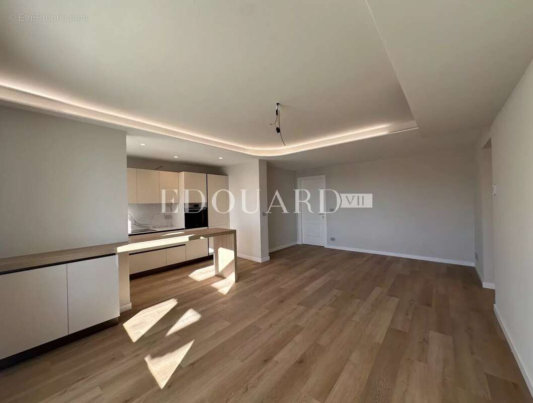 Appartement à ROQUEBRUNE-CAP-MARTIN