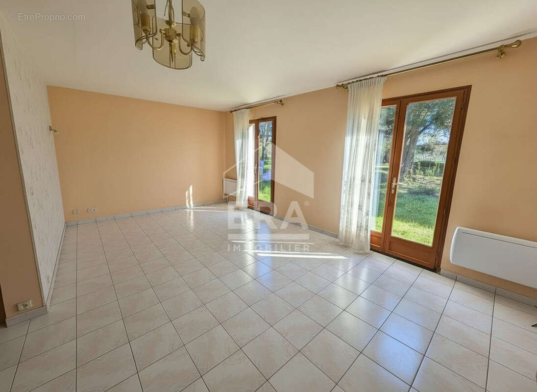 Maison à MONTPON-MENESTEROL