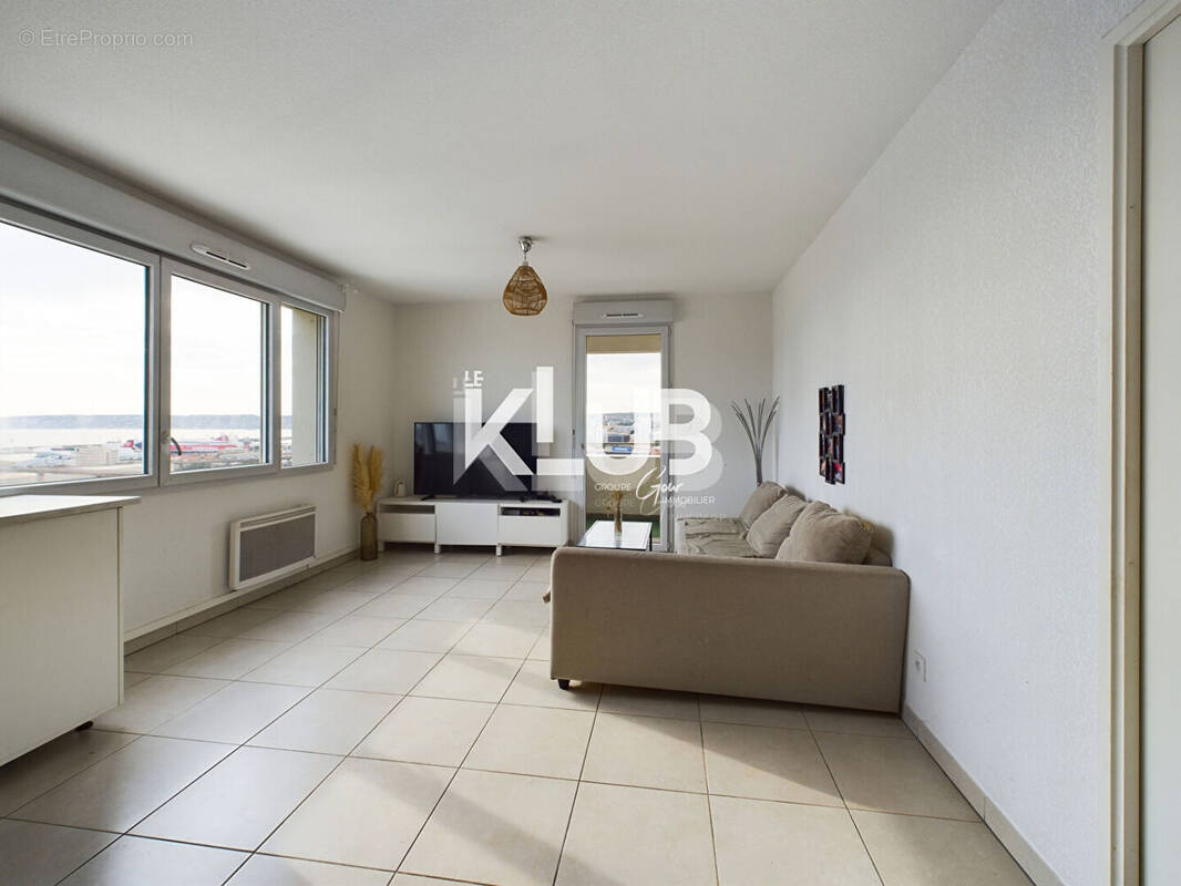 Appartement à MARSEILLE-3E