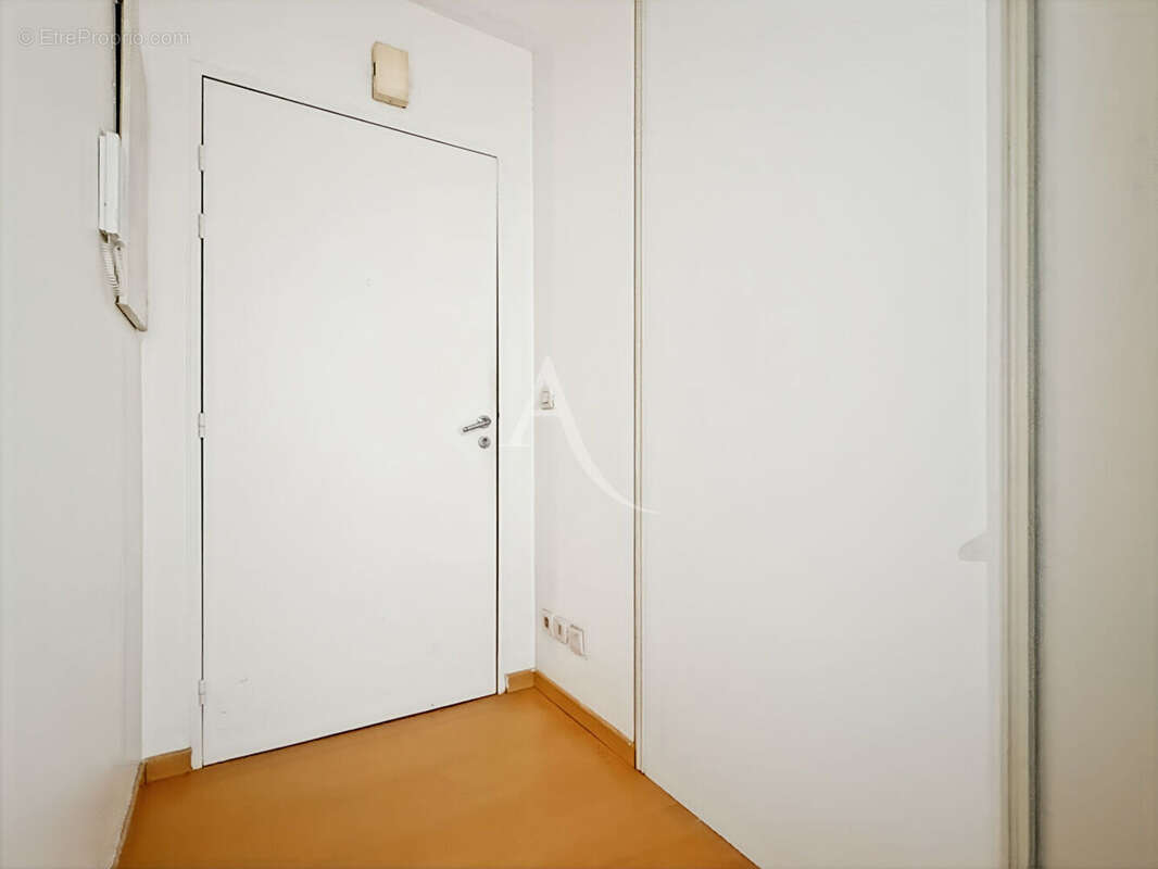 Exclusivité  Boulogne-Billancourt Rue de Sèvres  Studio de 28 m²  DPE C  Idéal investissement - photo 5