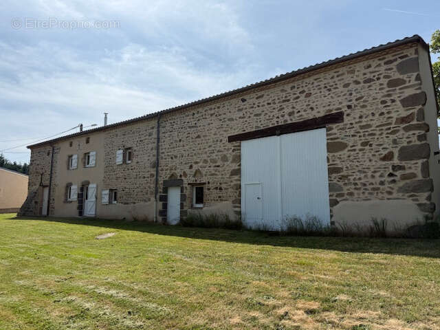 Maison à COMBRONDE