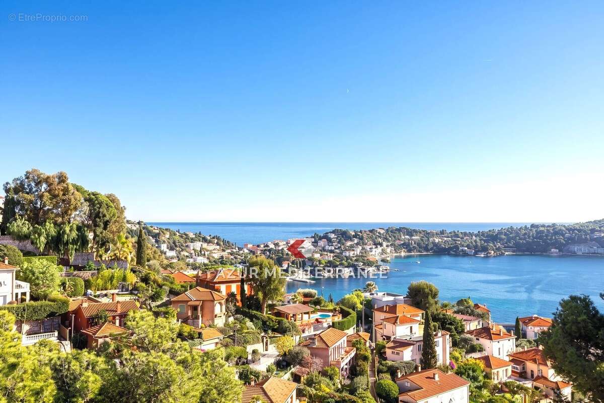 Maison 115 m² à Villefranche-Sur-Mer  - photo 2