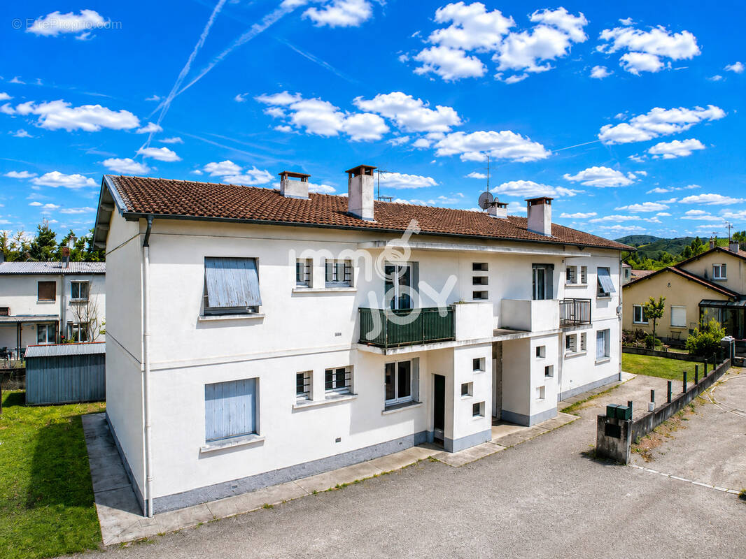 Appartement à CAZERES