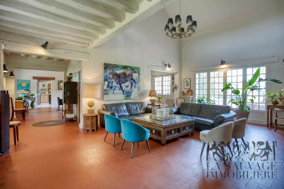 Appartement à LES MESNULS