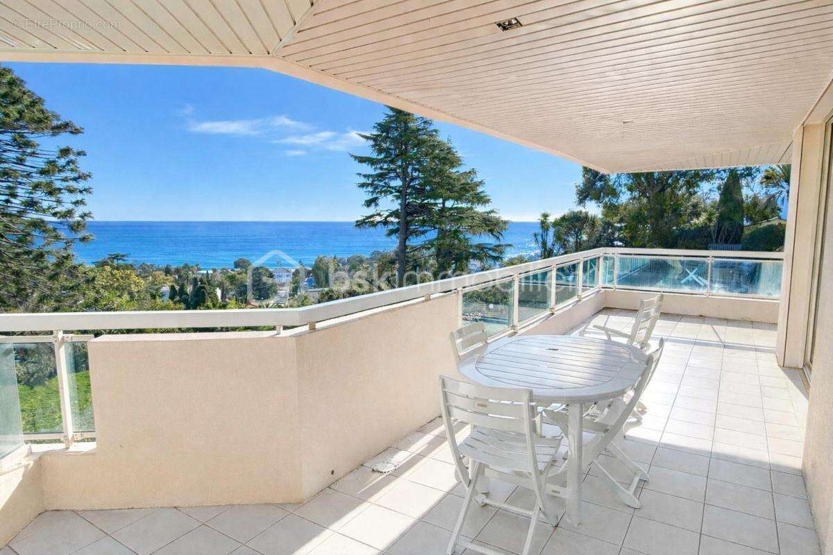 Cannes Croix-des-Gardes - Appartement 86m² - 3 pièces - Terrasse 43m² - vue mer - Piscine - Garage - photo 7