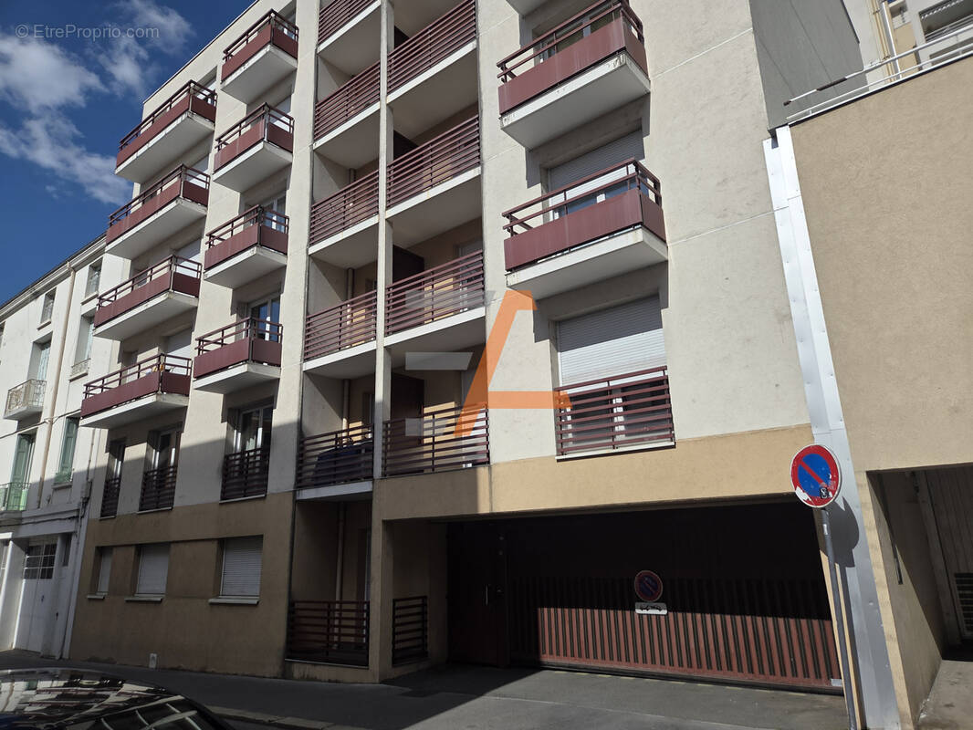 Parking à SAINT-ETIENNE