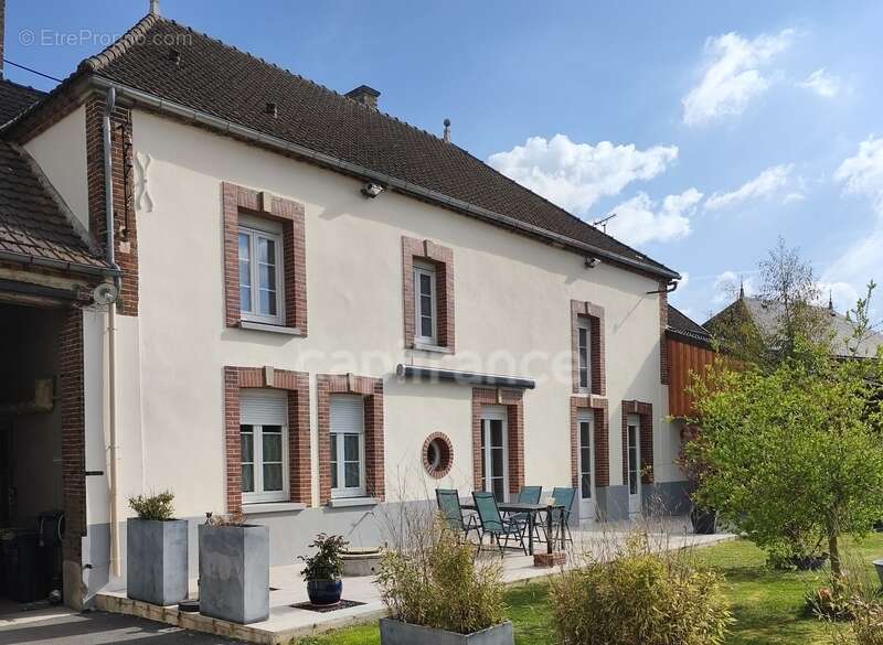  RARE À LA VENTE – Propriété d’exception avec piscine et fort potentiel  - photo 2