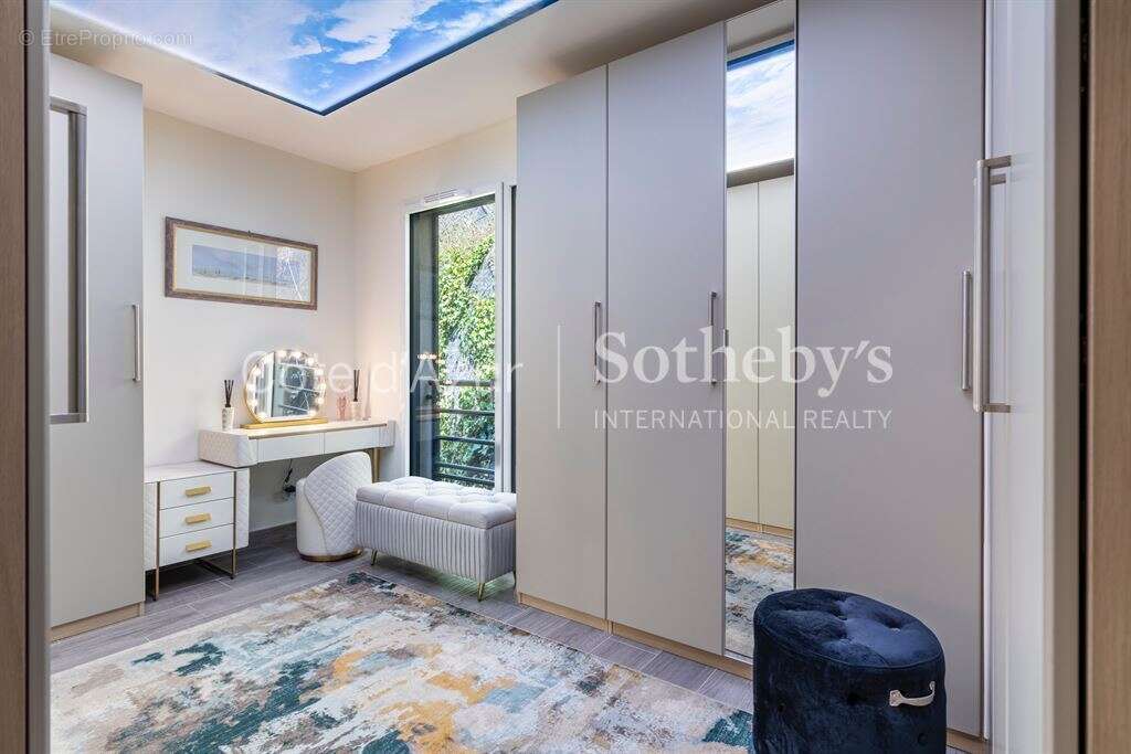 Appartement à EZE