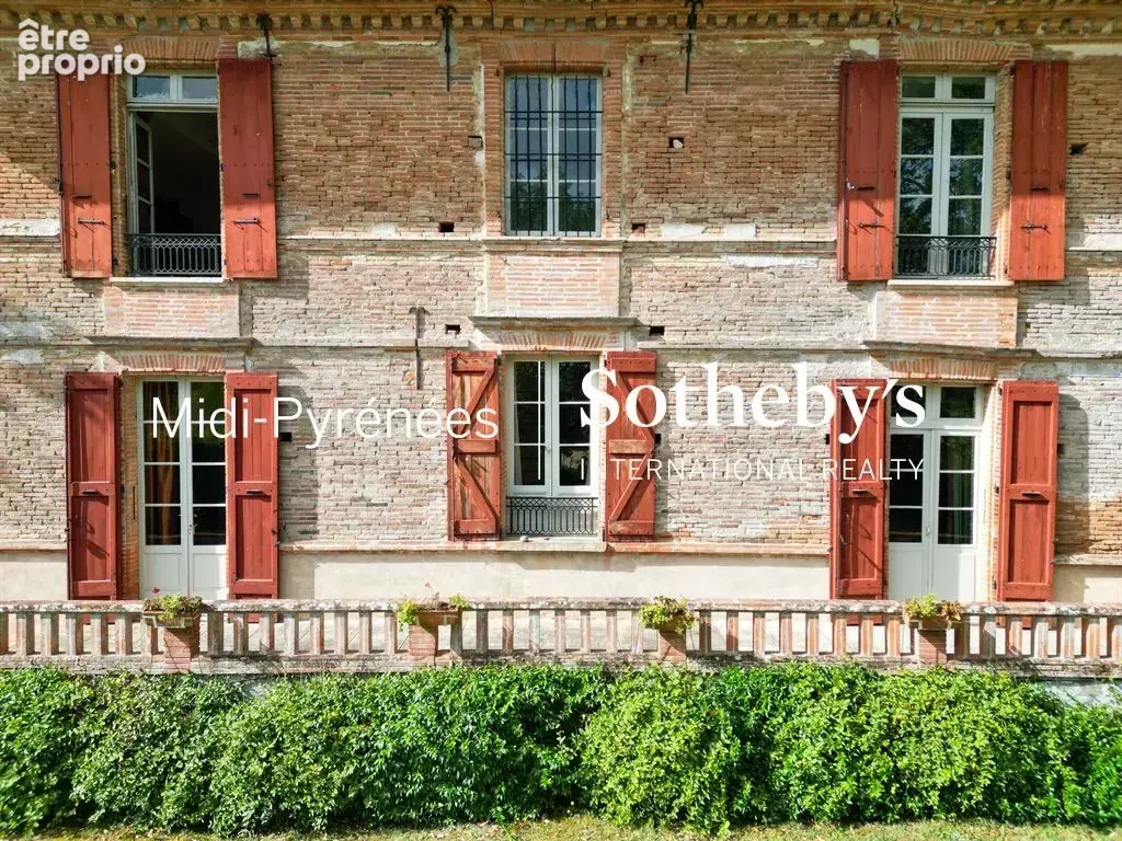 Exclusivité : Vaste magnifique maison de Maître du XIX° - photo 5