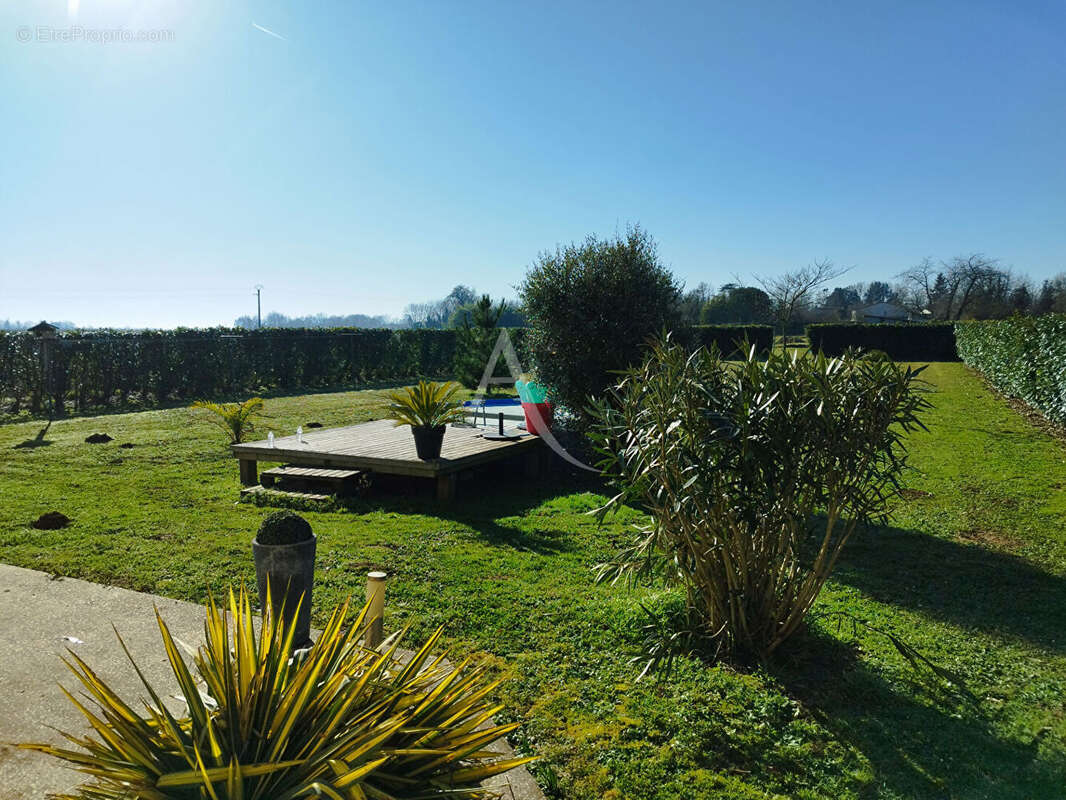 Maison à CHAMPAGNOLLES