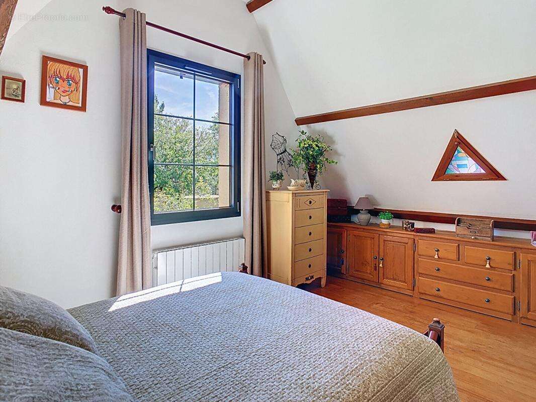 Maison à BEYNAC-ET-CAZENAC