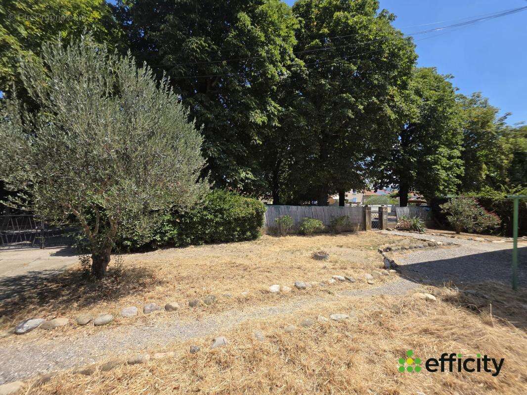 Maison 70 m² à Chateau-Arnoux-Saint-Auban  - photo 2