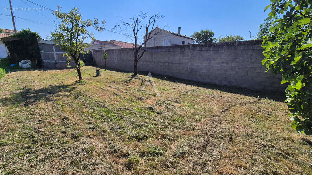 Terrain + garages - Rochefort 238 m2 - photo 6