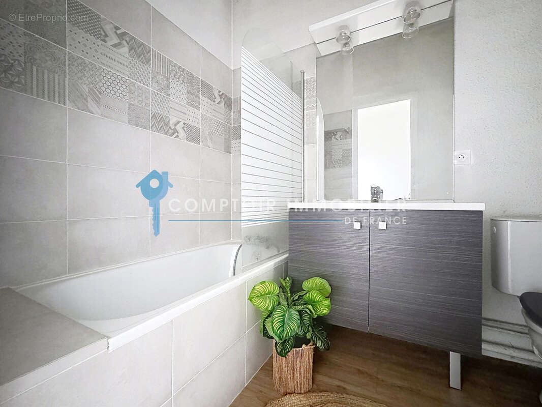 Appartement à VAULNAVEYS-LE-HAUT