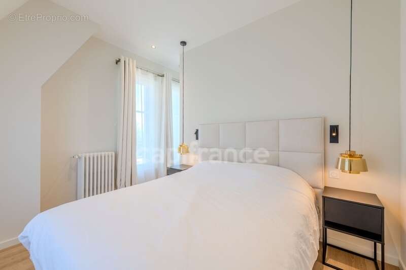 Maison bourgeoise 255 m² entièrement rénovée, parc clos et arboré de 4 303 m² (piscinable), 3 garages, terrasse, jacuzzi - photo 20